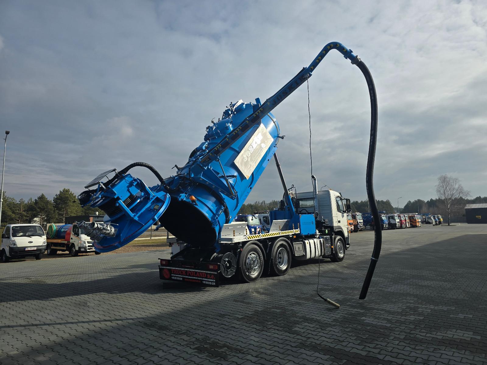 Volvo JOSKIN FOR CHANNEL CLEANING druck saug kanal