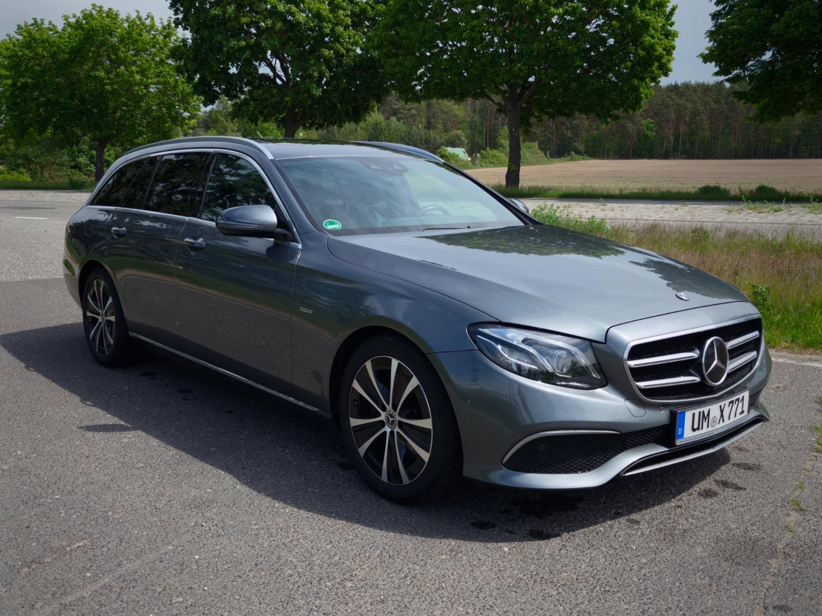 Mercedes-Benz E 220d Kombi - Sportstyle - 8-fach bereift