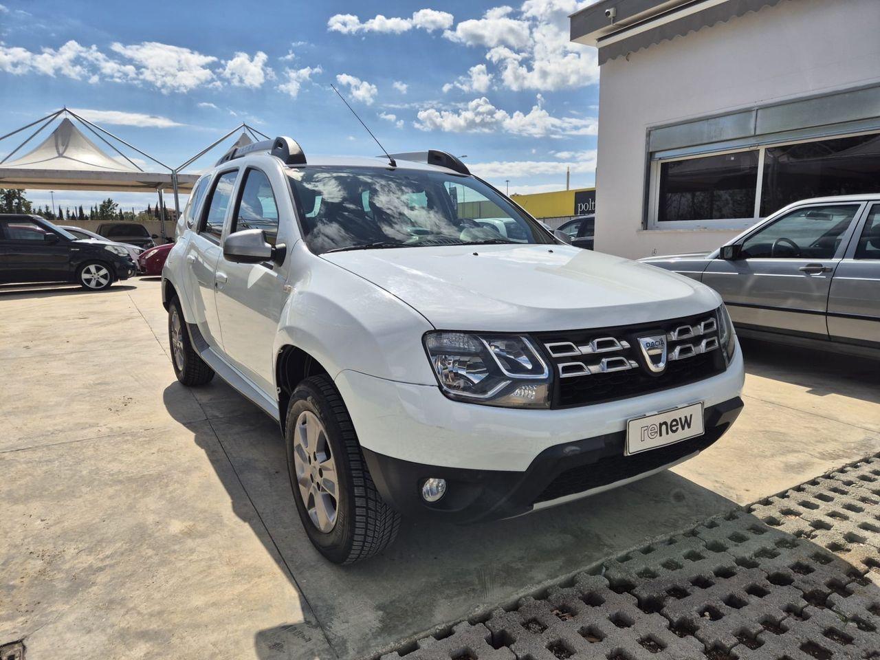 Dacia Duster 2015 — салон