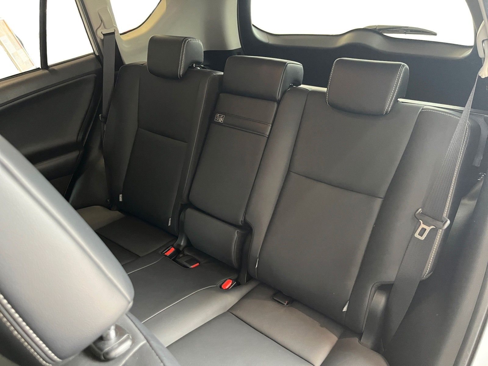 Fahrzeugabbildung Toyota RAV4 Hybrid Executive