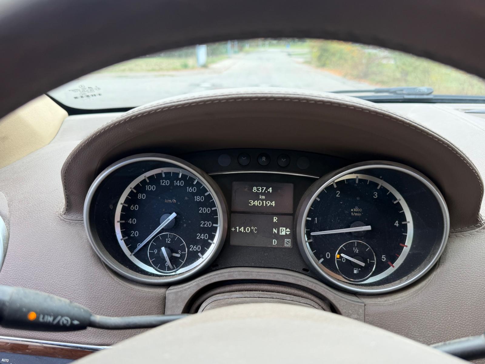 Mercedes-Benz GL350 2009 — photo 13