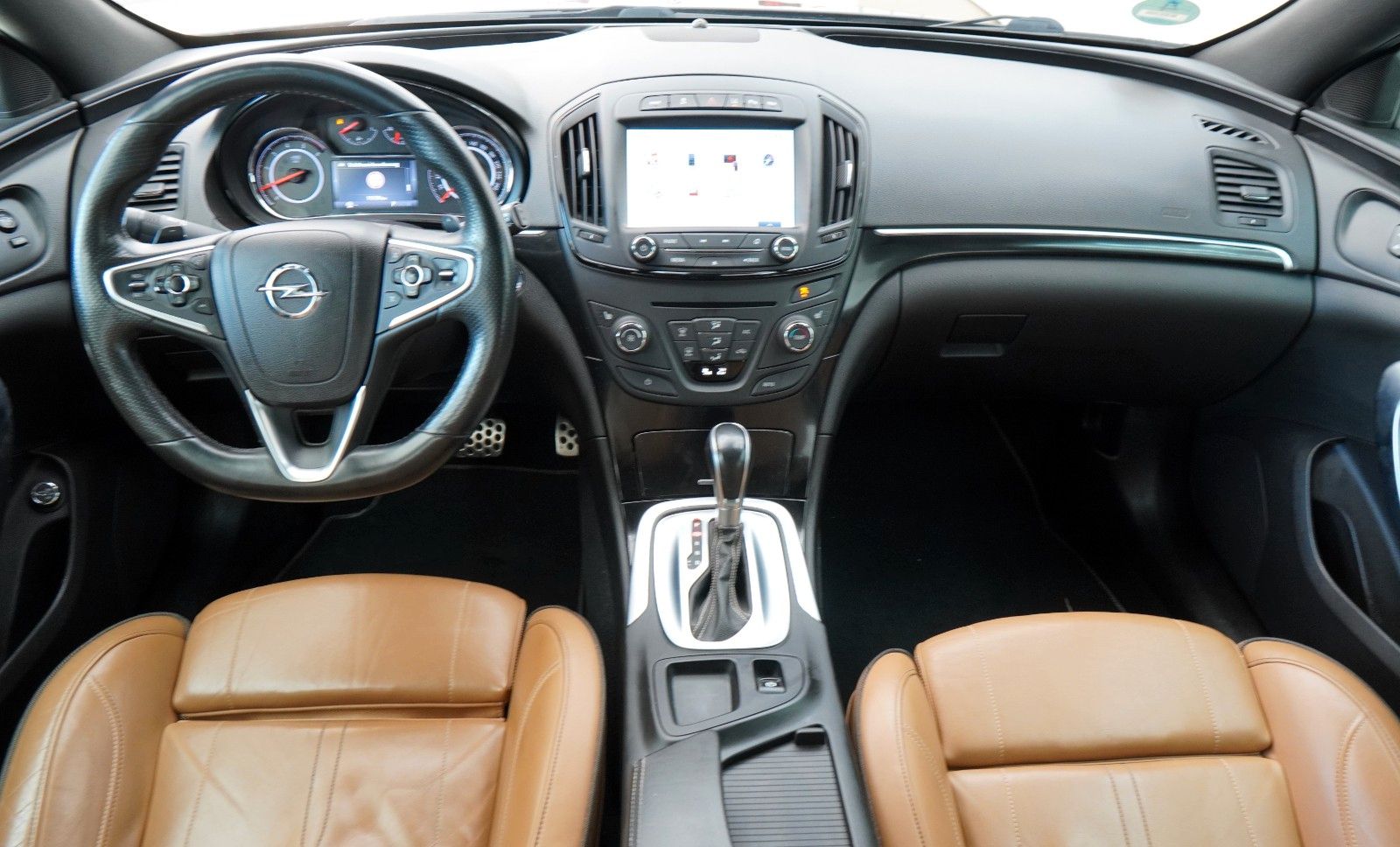 Fahrzeugabbildung Opel Insignia A Country Tourer 4x4 *Leder*Navi*Autom*