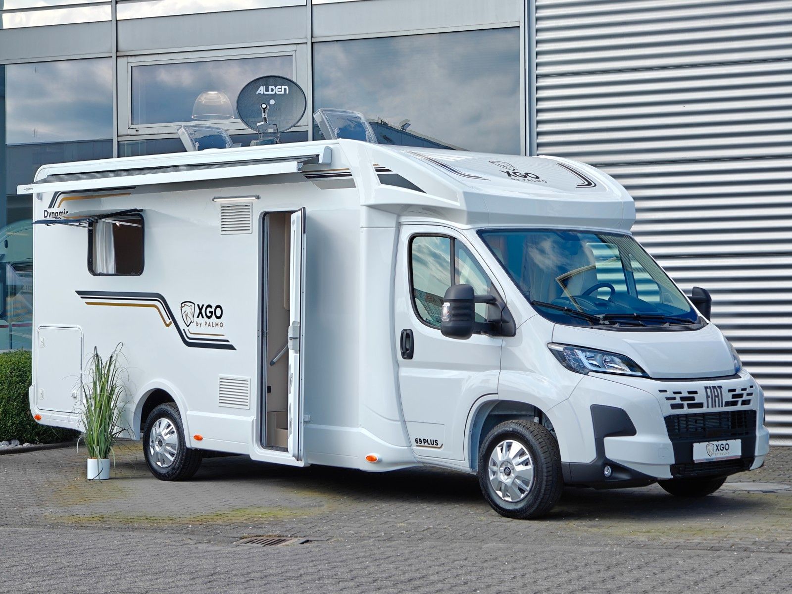 Fahrzeugabbildung XGO Dynamic 69P  Hubbett LAGERWAGEN Modell 2025