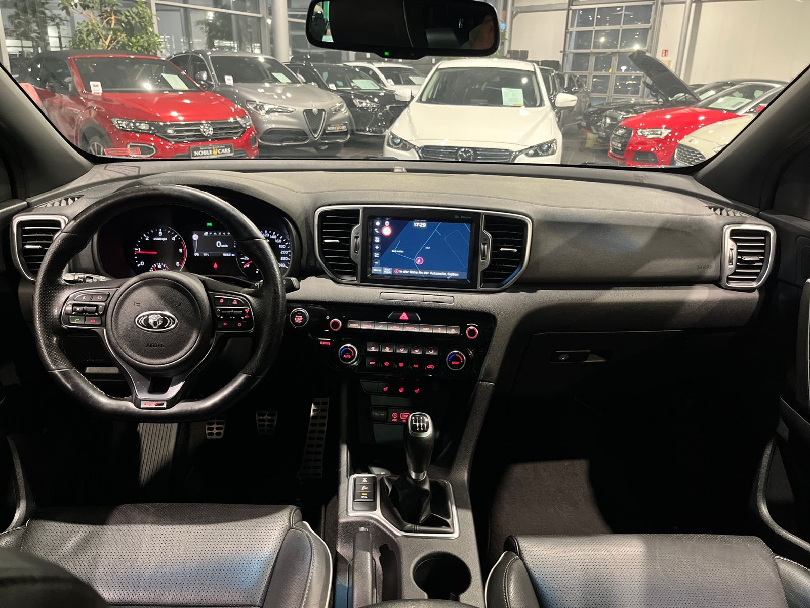 Fahrzeugabbildung Kia Sportage GT-Line 4WD JBL XEN LEDER NAV SHZ