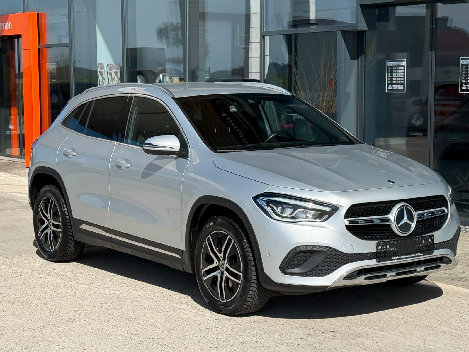 Mercedes-Benz GLA 200 Kamera/LED/Digital AMG