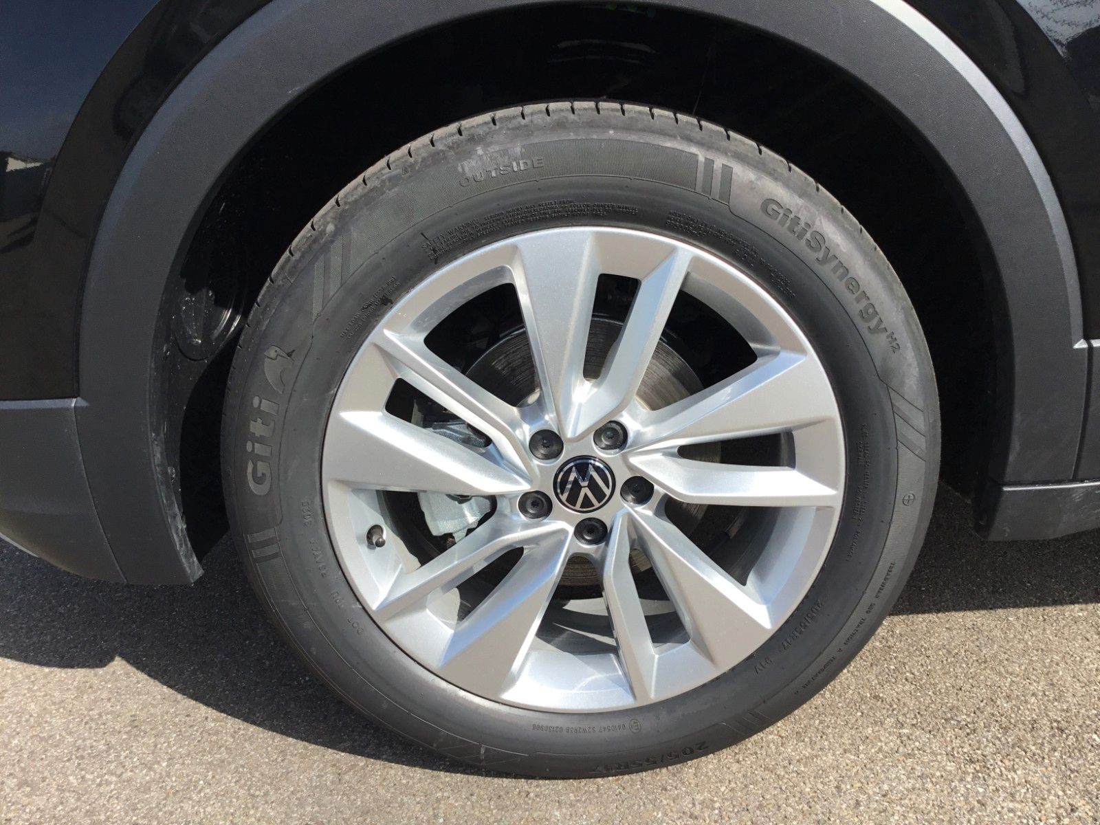 Fahrzeugabbildung Volkswagen T-Cross 1.0 TSI DSG Life+AHK+ACC+17"+Kamera