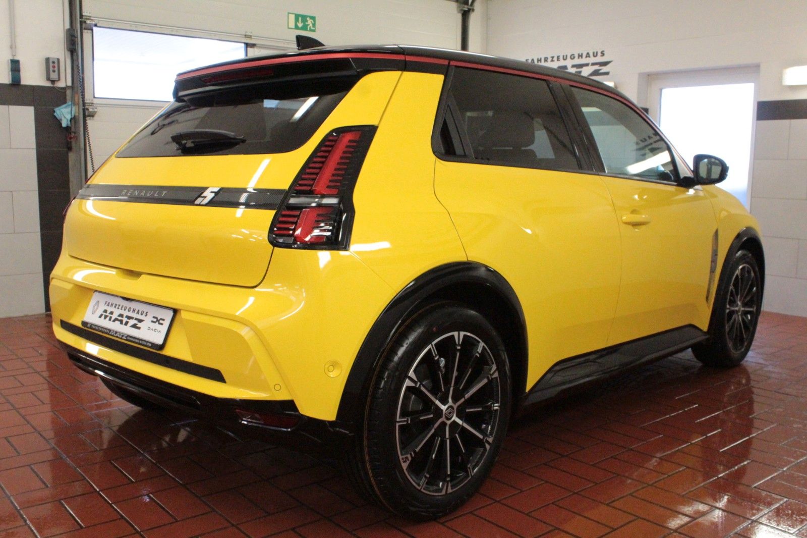 Fahrzeugabbildung Renault R 5 Iconic Five 150 Comfort Range