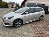 Ford Focus Turnier ST im Top Zustand - Ford Focus: Leder, Navigationssystem