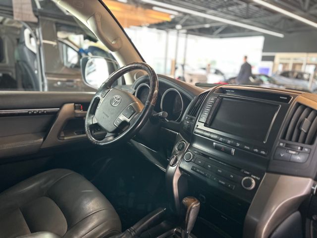 Toyota Land Cruiser 200 Executive