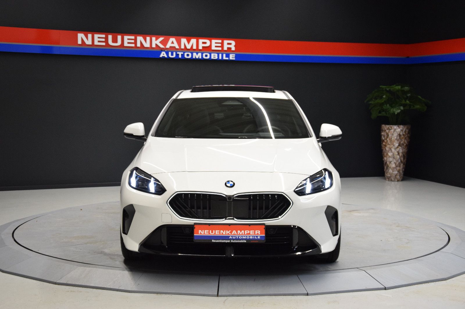 Fahrzeugabbildung BMW 220d 2 Gran Coupé M-Sport-Pro Pano HuD Massage