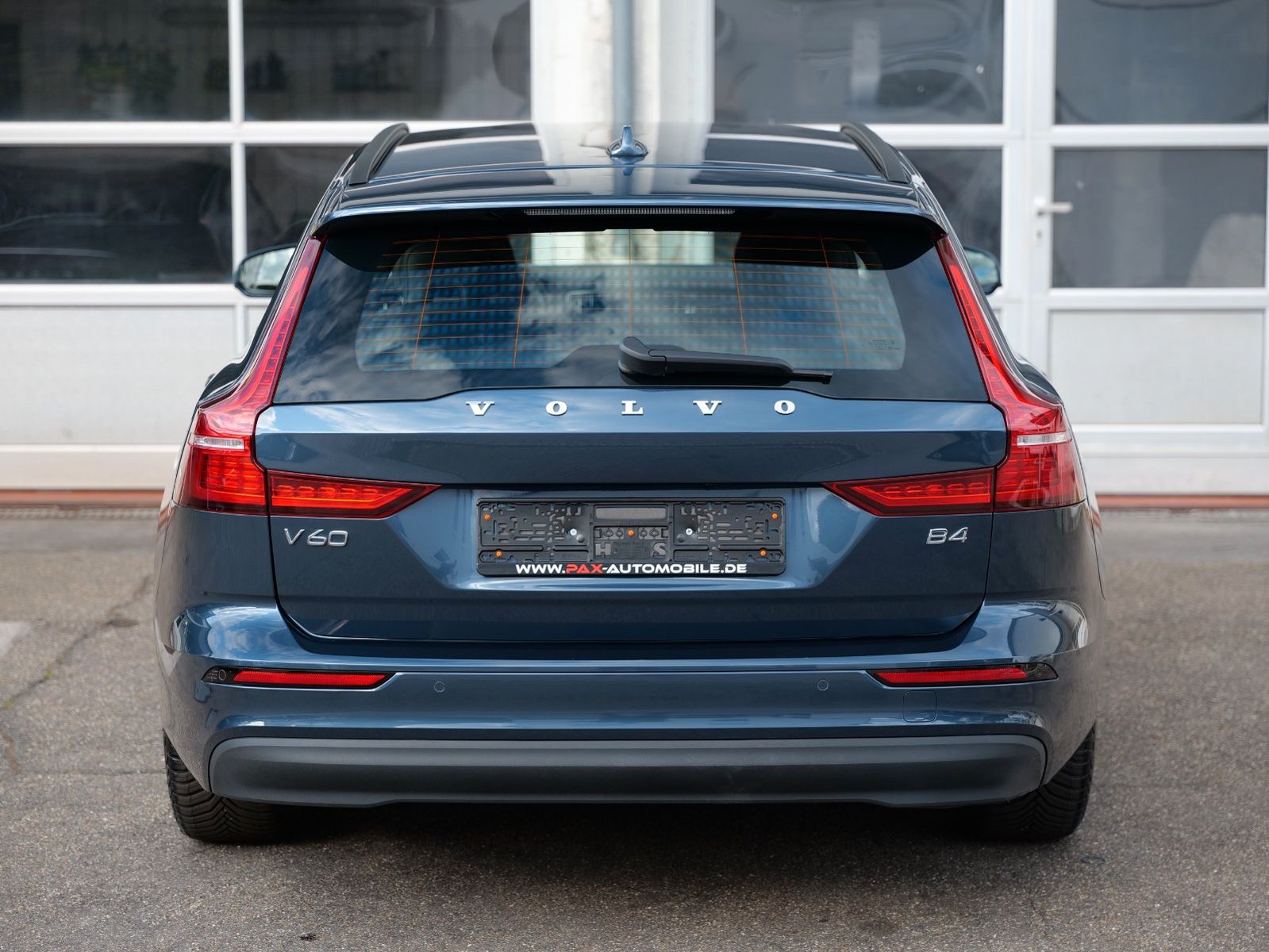 Volvo V60 B4 Core LEDER NAVI ACC 4xSHZ KEYLESS PDC CAM foto 6