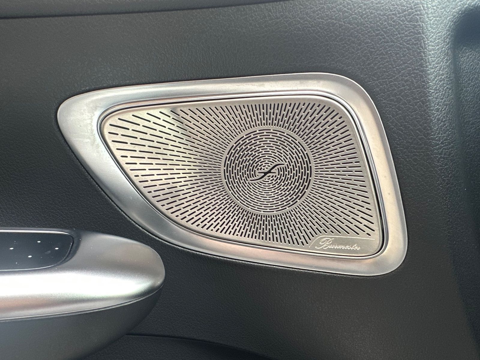 Fahrzeugabbildung Mercedes-Benz C 220d T AMG Line NAV+LED+ACC+KAMERA+PANO+STHZG