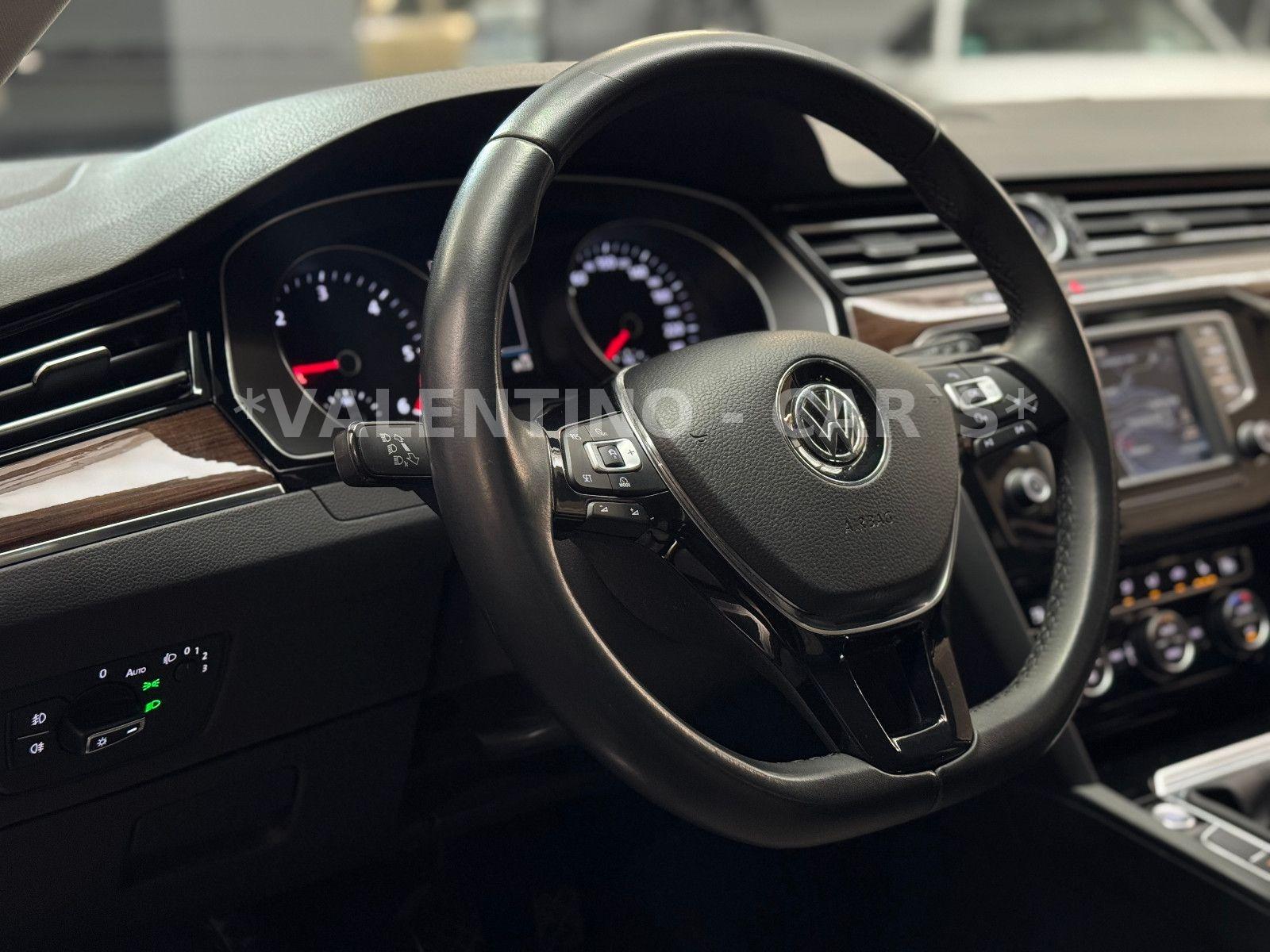 Volkswagen Passat Variant Highline Navi/Shz/ACC/Ahk/Kamera