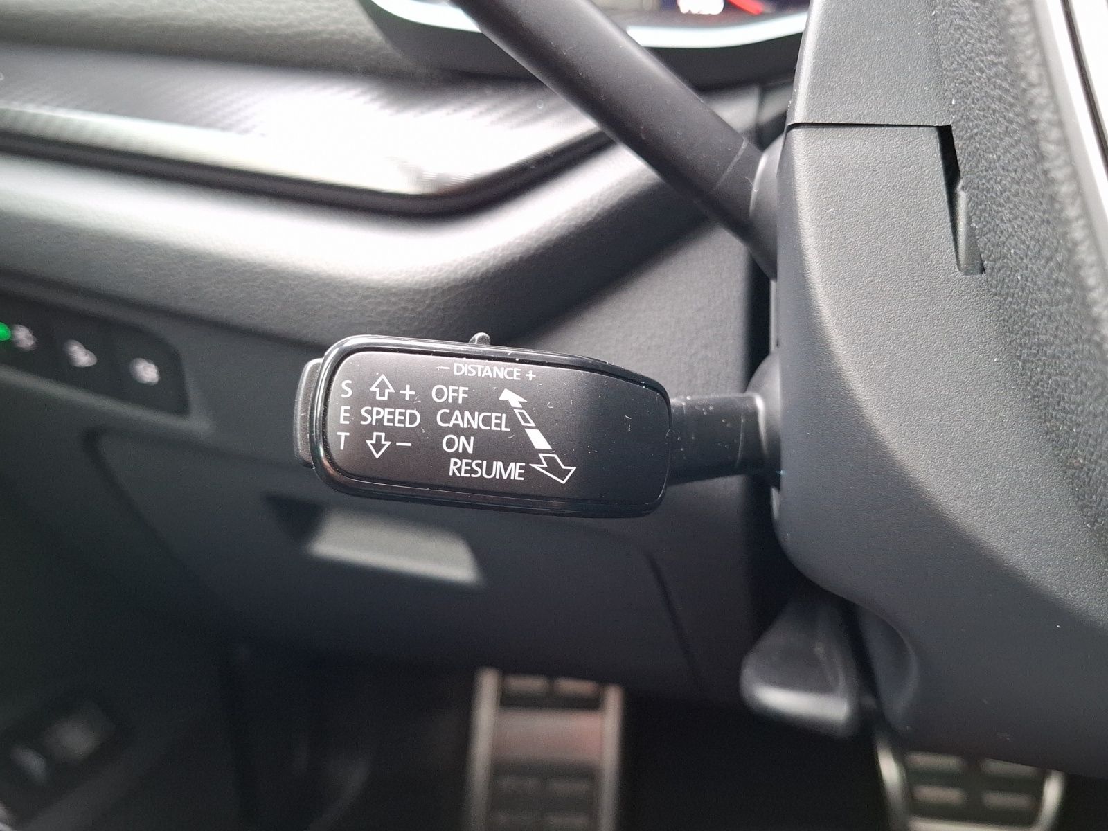 Fahrzeugabbildung SKODA Octavia Combi TDI Sportline DSG Matrix Navi AID