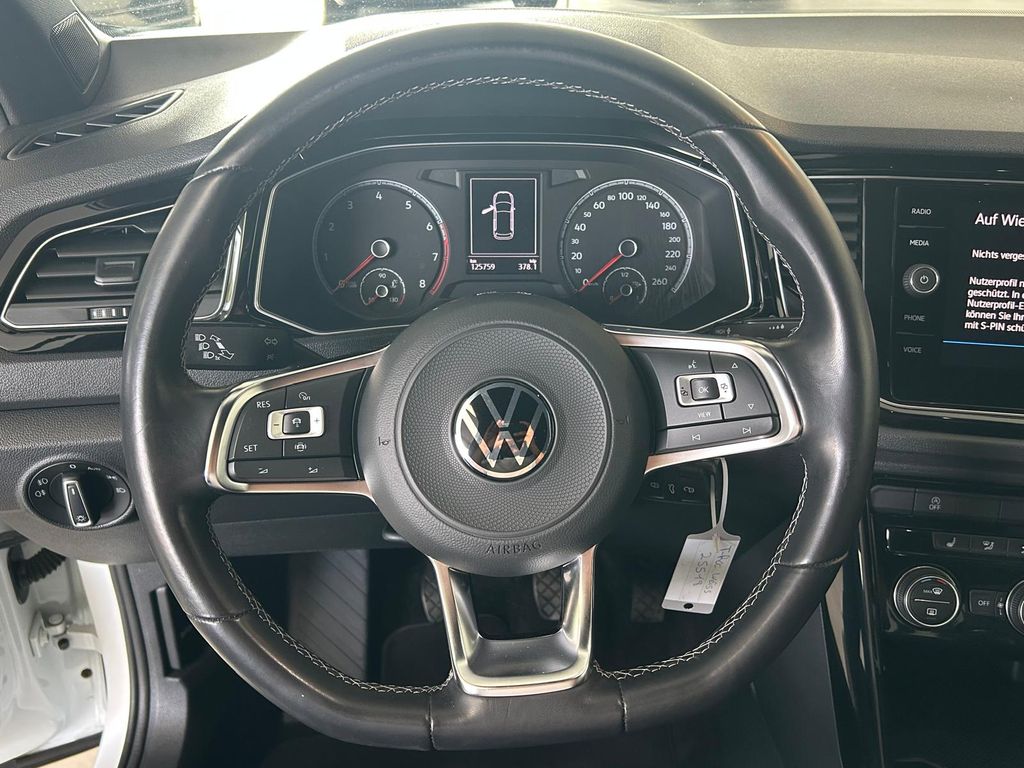 Volkswagen T-Roc 1.5 TSI BLACK-STYLE*NAVI*PDC+CAM*SHZ*LED*