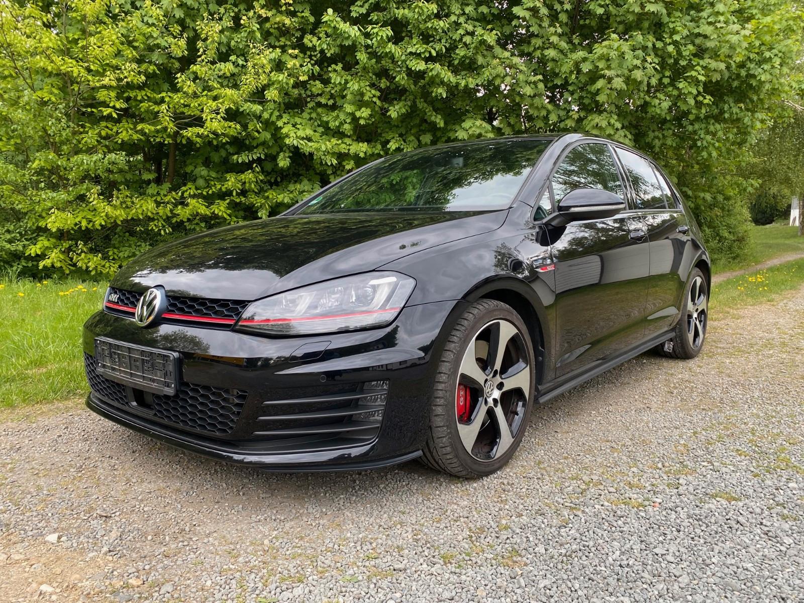 Volkswagen Golf VII GTI Performance BMT*DSG*Pano*Scheckheft