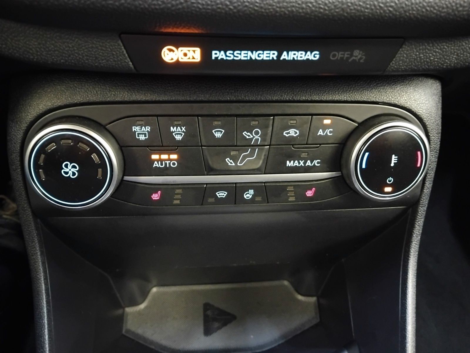 Ford Fiesta (06/2026, Benzin)