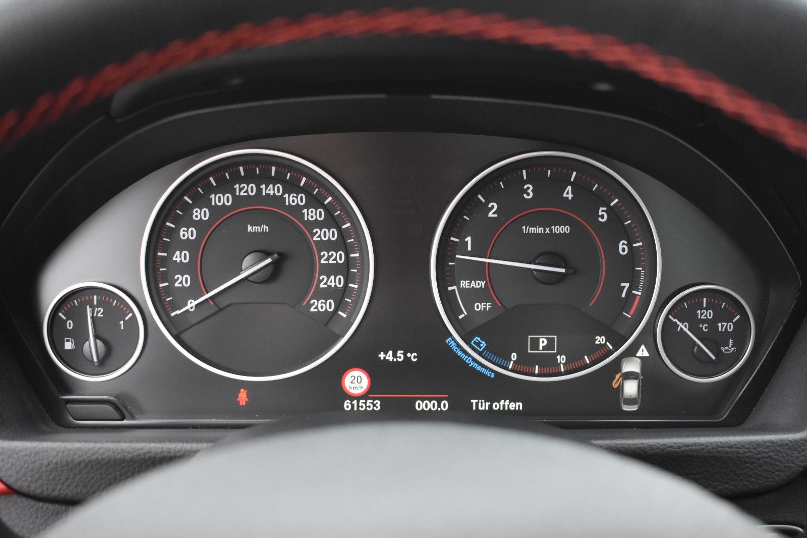 Fahrzeugabbildung BMW 320 i Limo. Sport Line