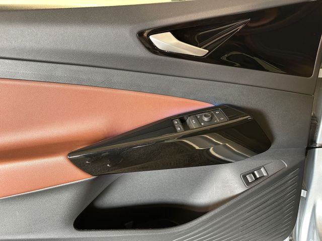 ID.4 PRO PERFORMANCE IQ.LIGHT+PANO+AR HUD+KAMERA