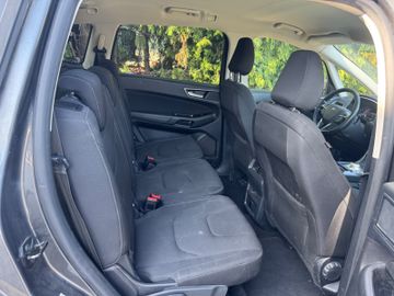 Ford S-Max - 10