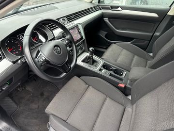 Volkswagen Passat Variant Comfortl.+Navi+Klima+Shz