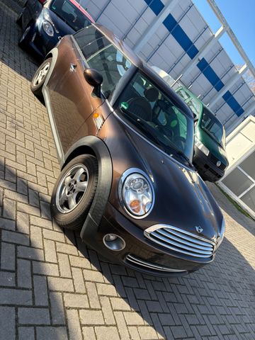 MINI Cooper Clubman