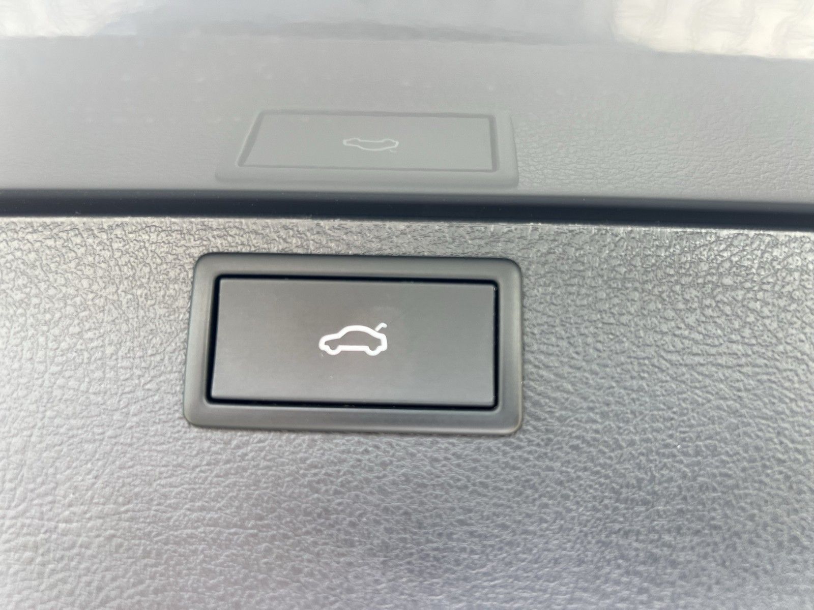 Fahrzeugabbildung Volkswagen T6 Multivan T6.1 TDI Gen. Six 4Mo. DSG LED NAVI