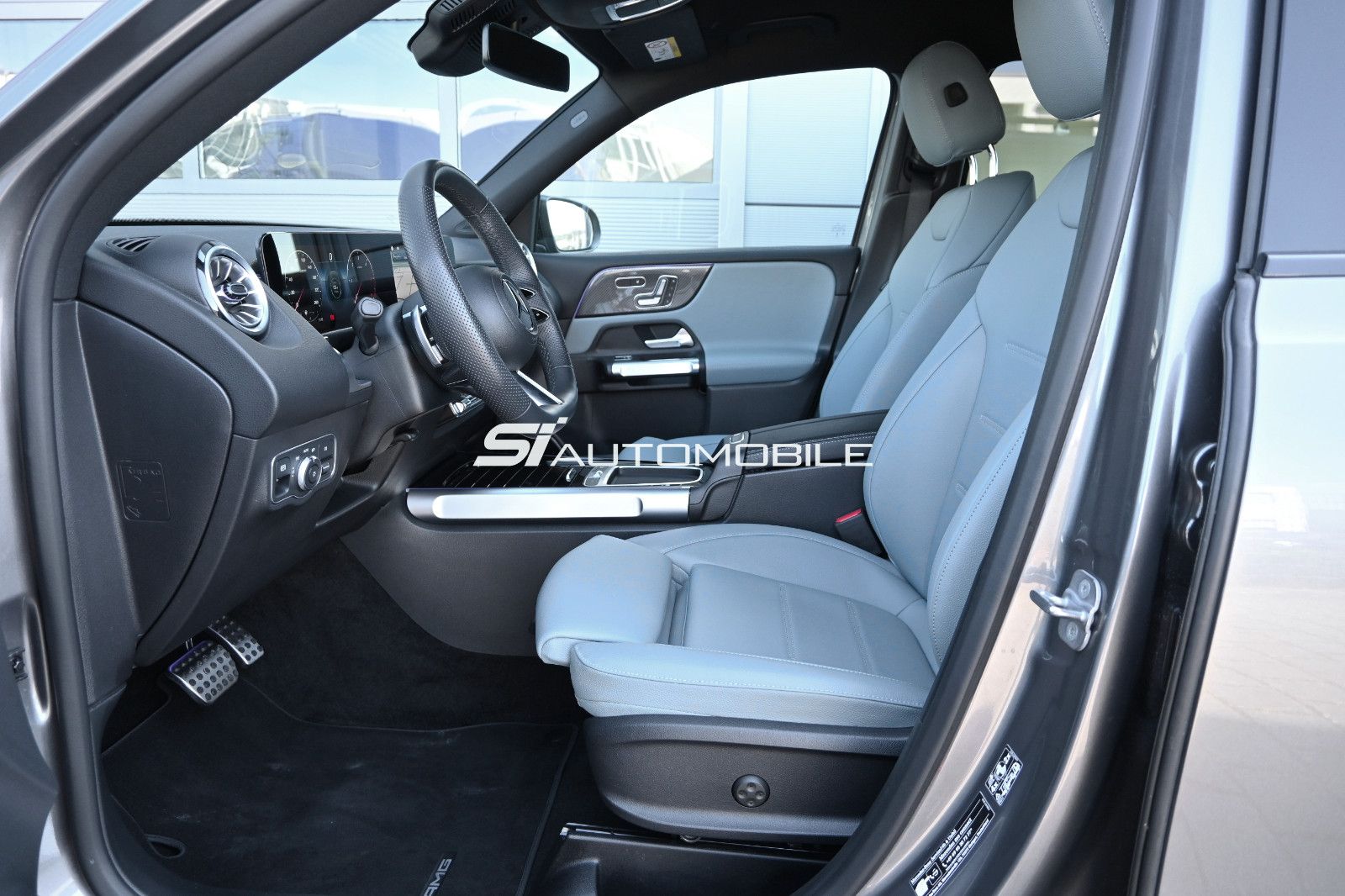 Fahrzeugabbildung Mercedes-Benz GLB 220 d 4MAT. AMG LINE + NIGHT °ACC°AHK°MEMORY
