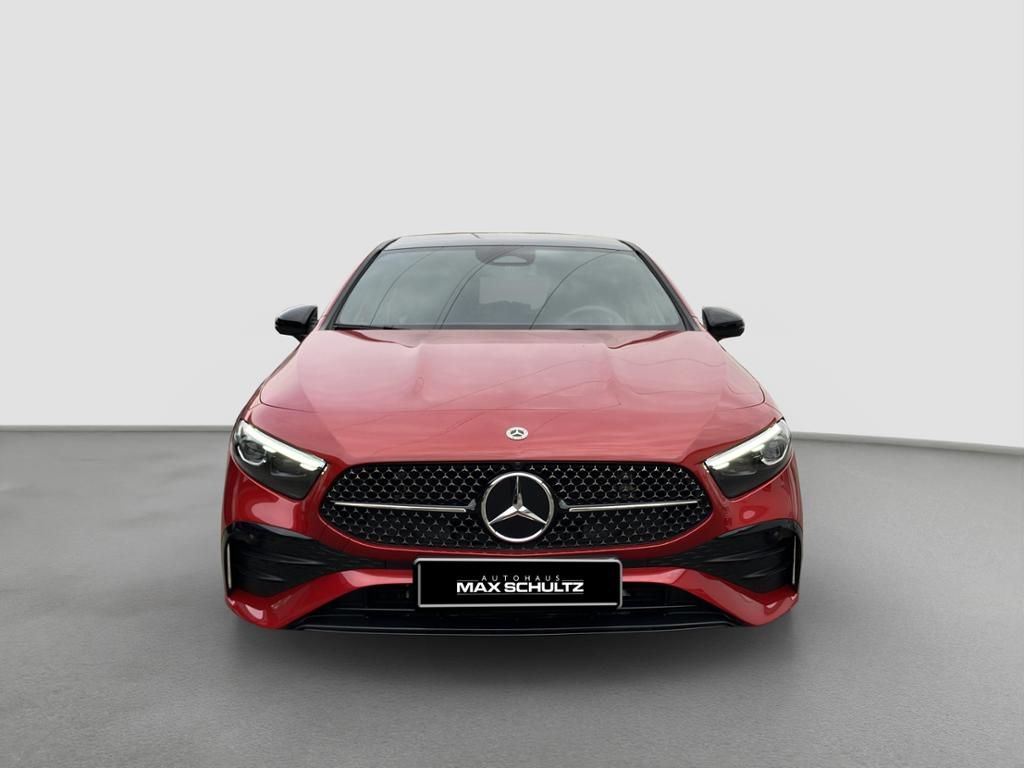 Fahrzeugabbildung Mercedes-Benz A 180 AMG*NIGHT*PANO*MULTIB*AHK*KAM*LENKR.-HEIZ