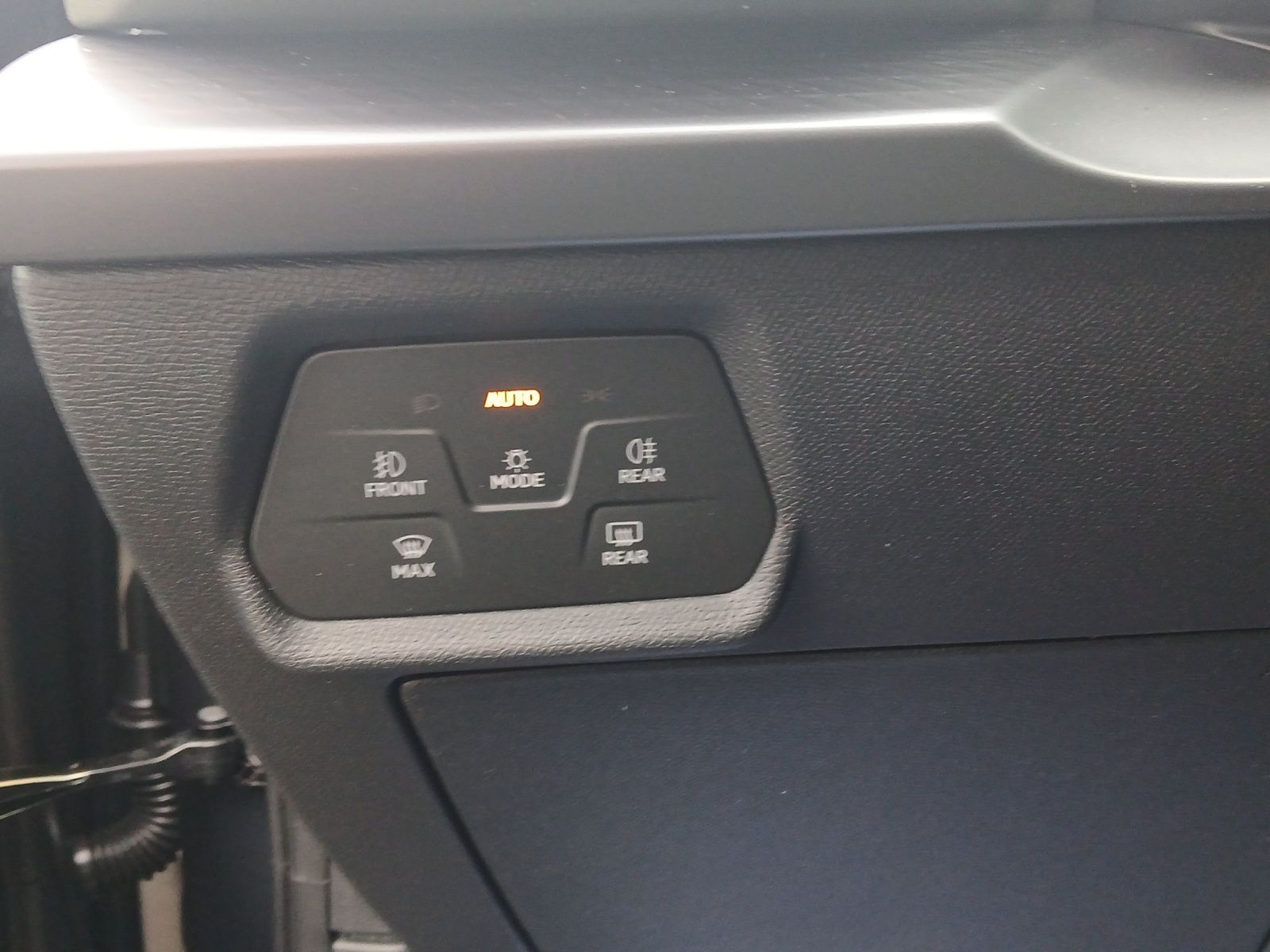 Fahrzeugabbildung CUPRA Leon Sportstourer TSI DSG 4Drive Matrix ACC Navi