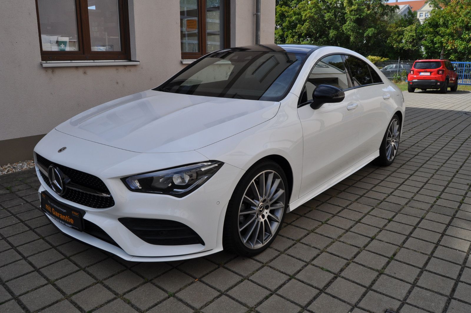 Mercedes-Benz CLA 180 AMG MBUX Panorma LED Night Paket