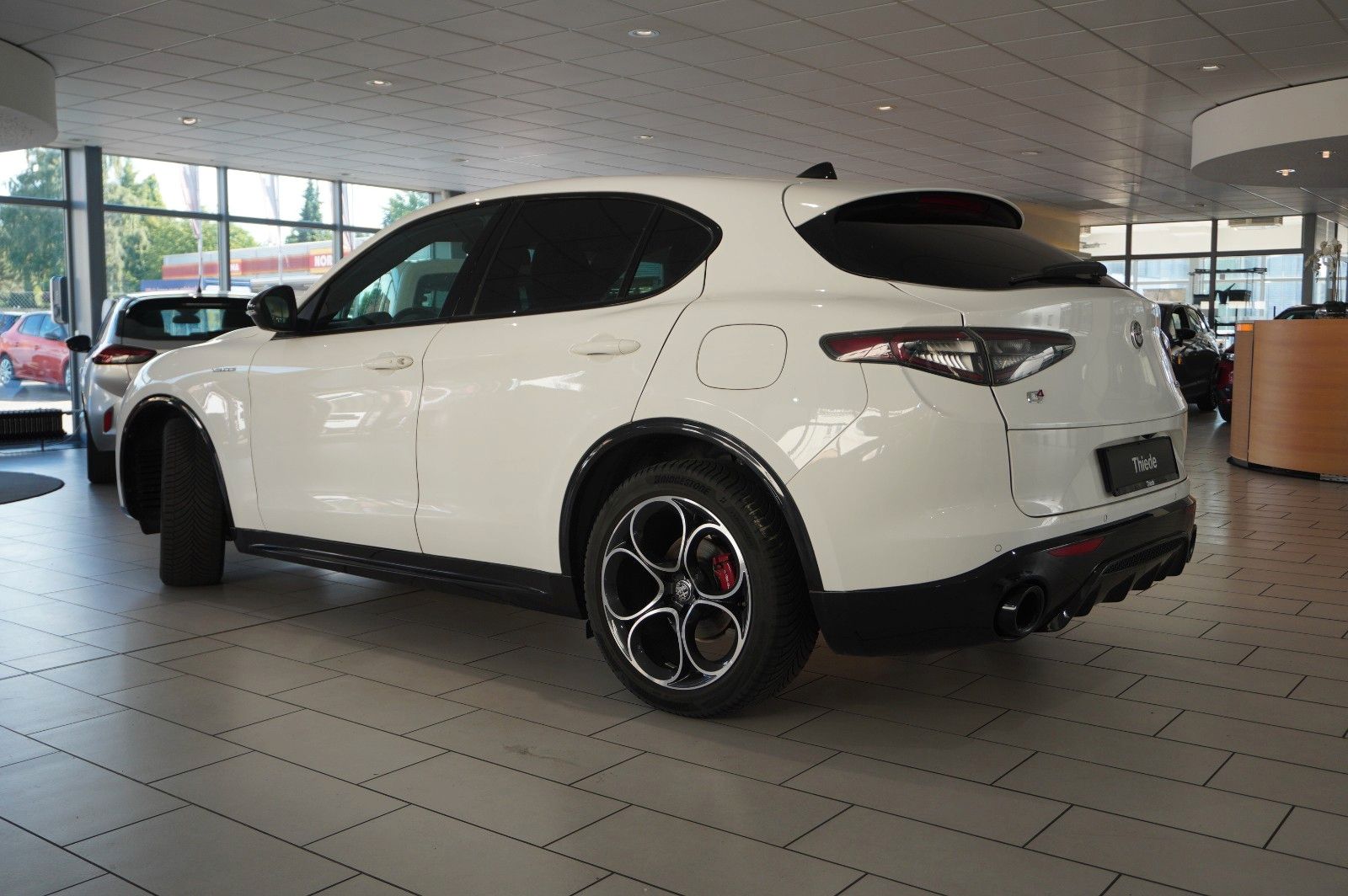 Fahrzeugabbildung Alfa Romeo Stelvio 2.2D VELOCE Q4 NAVI/LED/KAMERA/MATRIX/SH