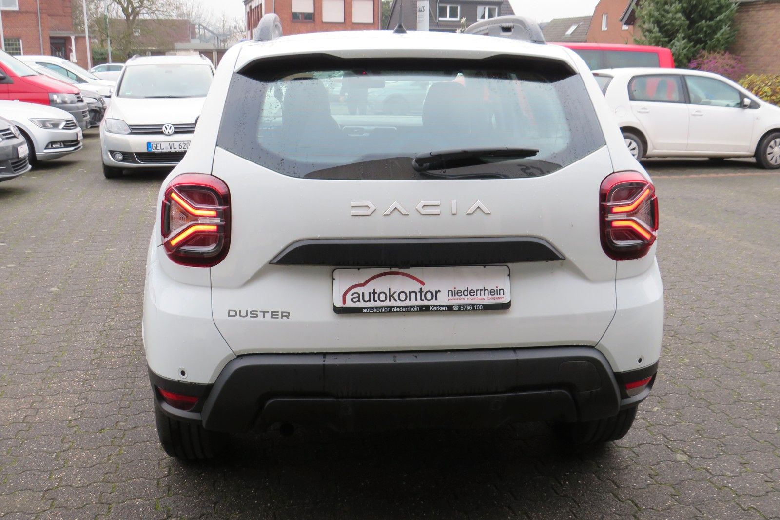 Fahrzeugabbildung Dacia Duster II Expression DIESEL NAVI ALU LED 1.HAND