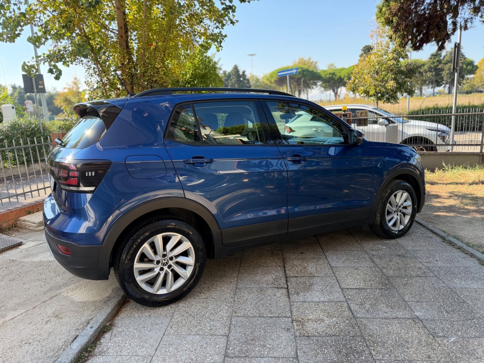 Volkswagen T-Cross 1.0 TSI 110 CV DSG Advanced imagem 3