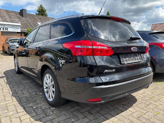 Ford Focus Turnier 1.5 Titanium NaviWinterpaket