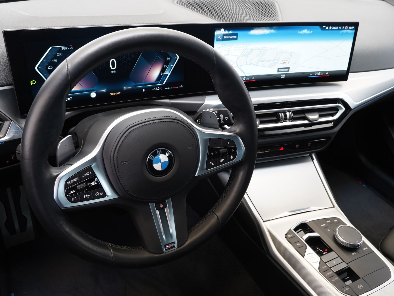 Fahrzeugabbildung BMW 320 d xDrive Touring M Sport LED/DAB/CARPLAY/ACC
