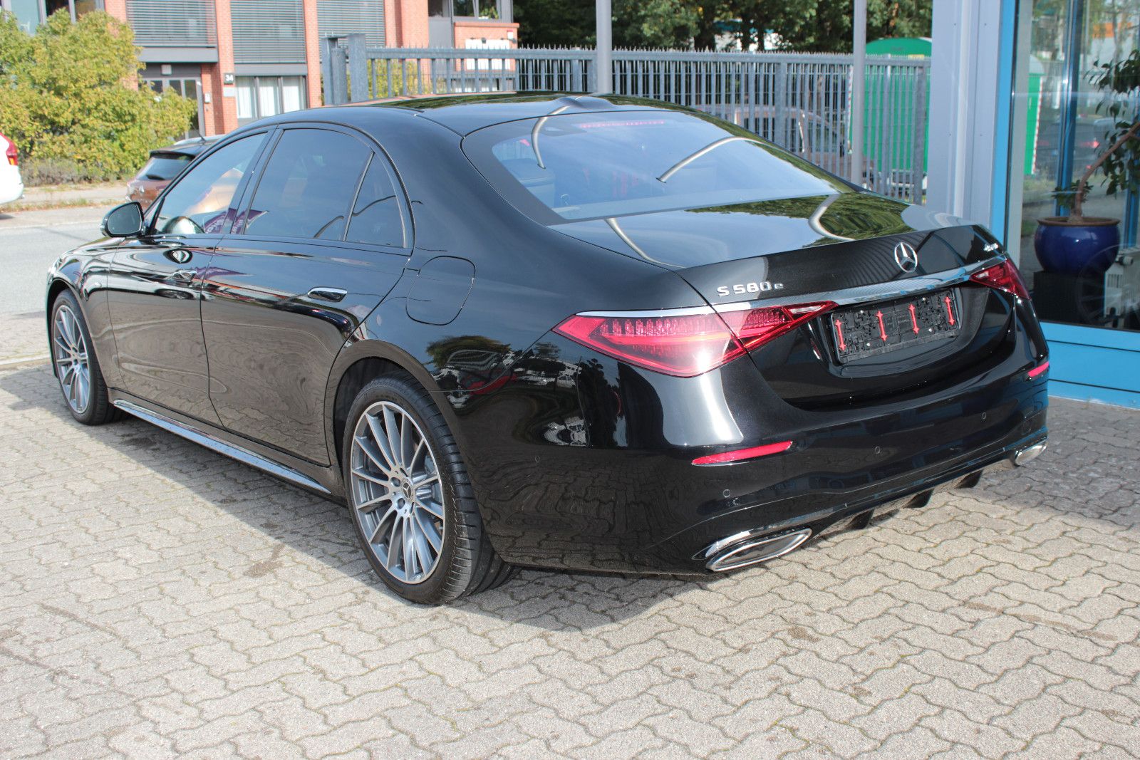 Fahrzeugabbildung Mercedes-Benz S 580 e 4Matic L