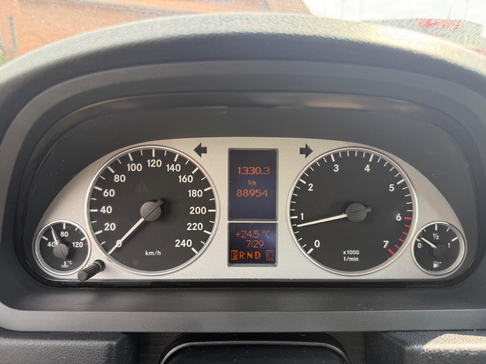 Mercedes-Benz B170 2005 — photo 20