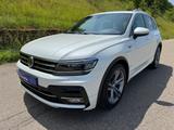 Volkswagen Tiguan R Line/2HD/Pano/LED/Head Up/ACC/8Fach/AHK - Volkswagen Tiguan in Stuttgart