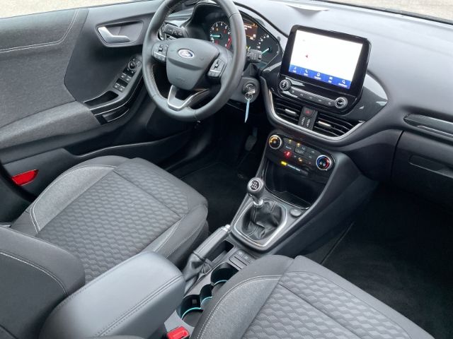Fahrzeugabbildung Ford Puma 1.0 EcoBoost Mild Hybrid Titanium AHK, Navi