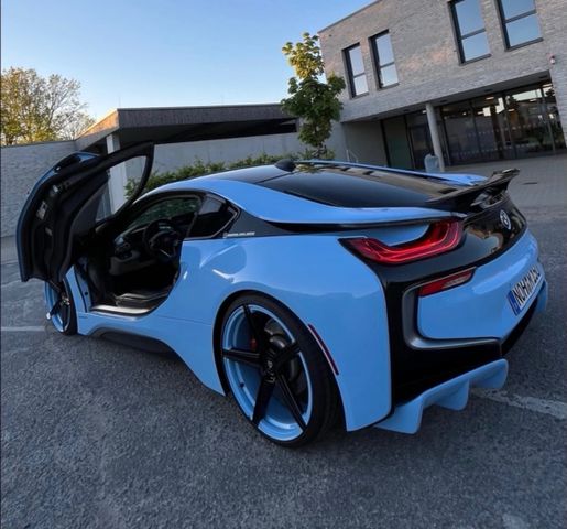 BMW i8