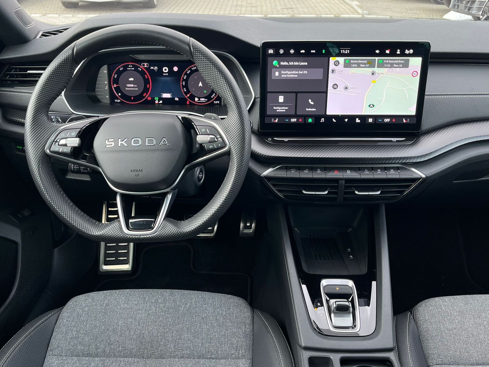 Fahrzeugabbildung SKODA Octavia 2.0 DSG Sportline MATRIX*AHK*CANTON*5J.G