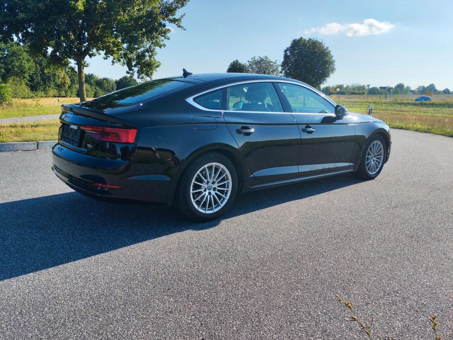 Audi A5 2.0 TDI +Bi Xenon+St.hzg+1.Hand+Audi Scheck.