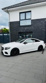 Mercedes-Benz E 350 d 4MATIC AMG Pano Burmester Junge Sterne - Mercedes-Benz mit Diesel-Antrieb: Junge Sterne