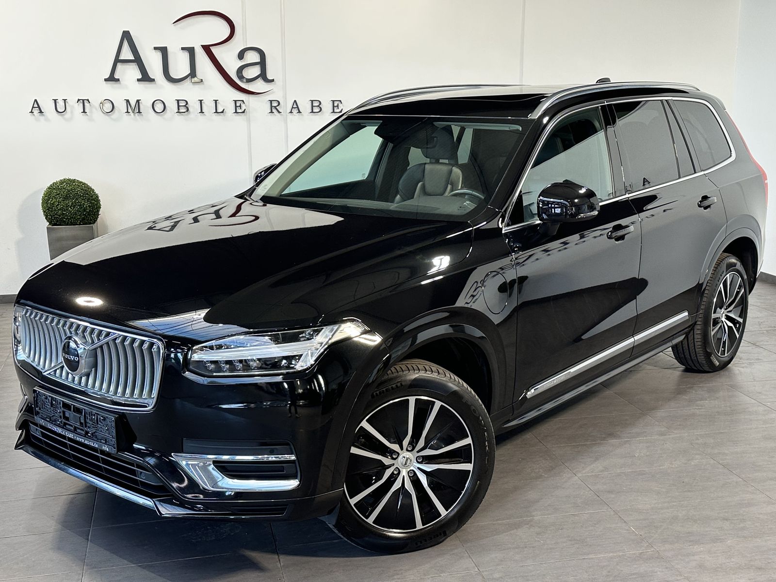 Fahrzeugabbildung Volvo XC90 T8 AWD Inscription 7-Sitzer NAV+LED+VC+PANO