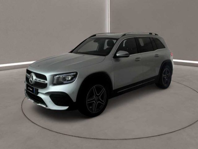 Image of Mercedes-Benz GLB 200