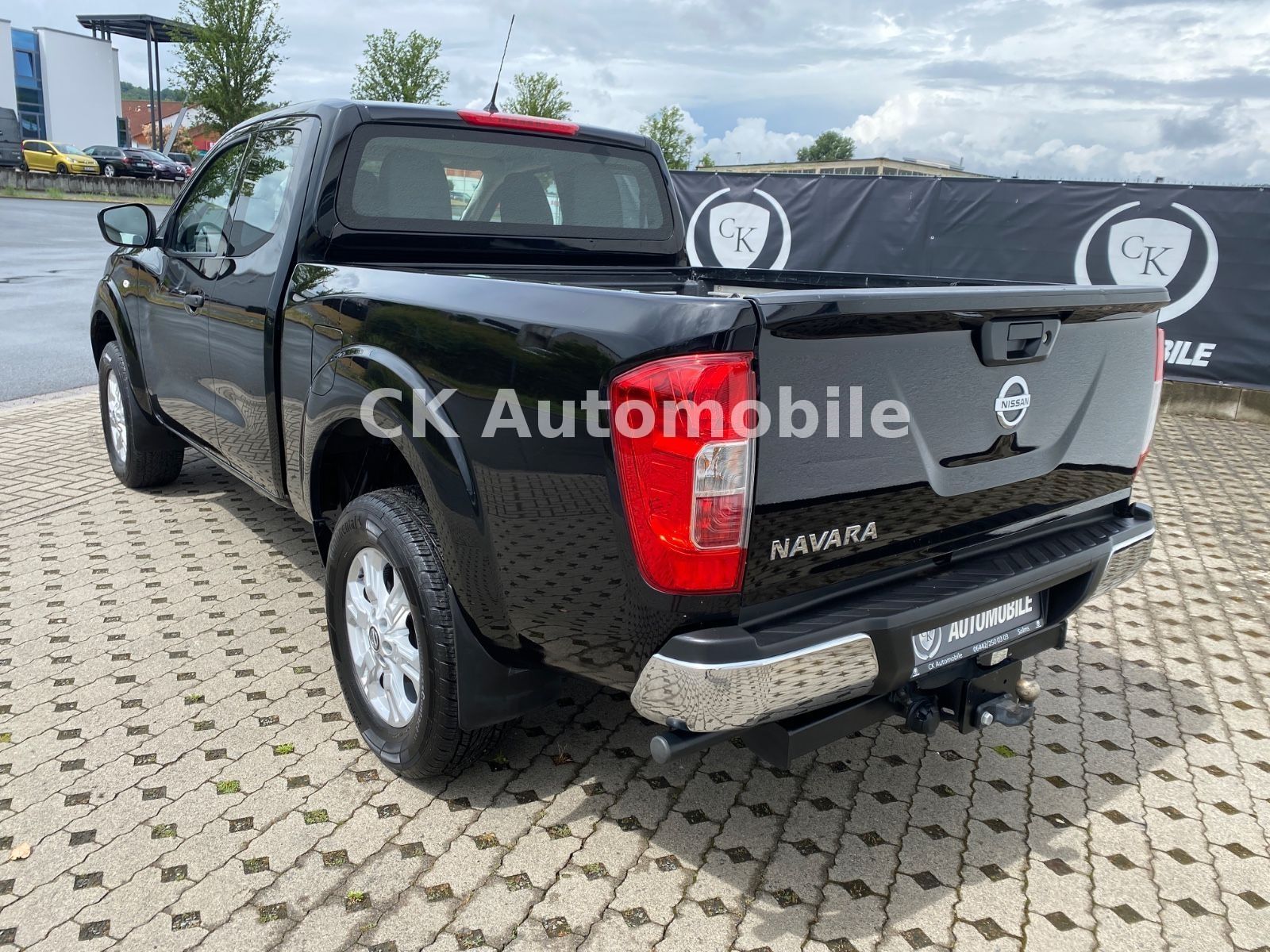 Fahrzeugabbildung Nissan Navara NP300 Acenta King Cab 4x4/AHK 3500 KG