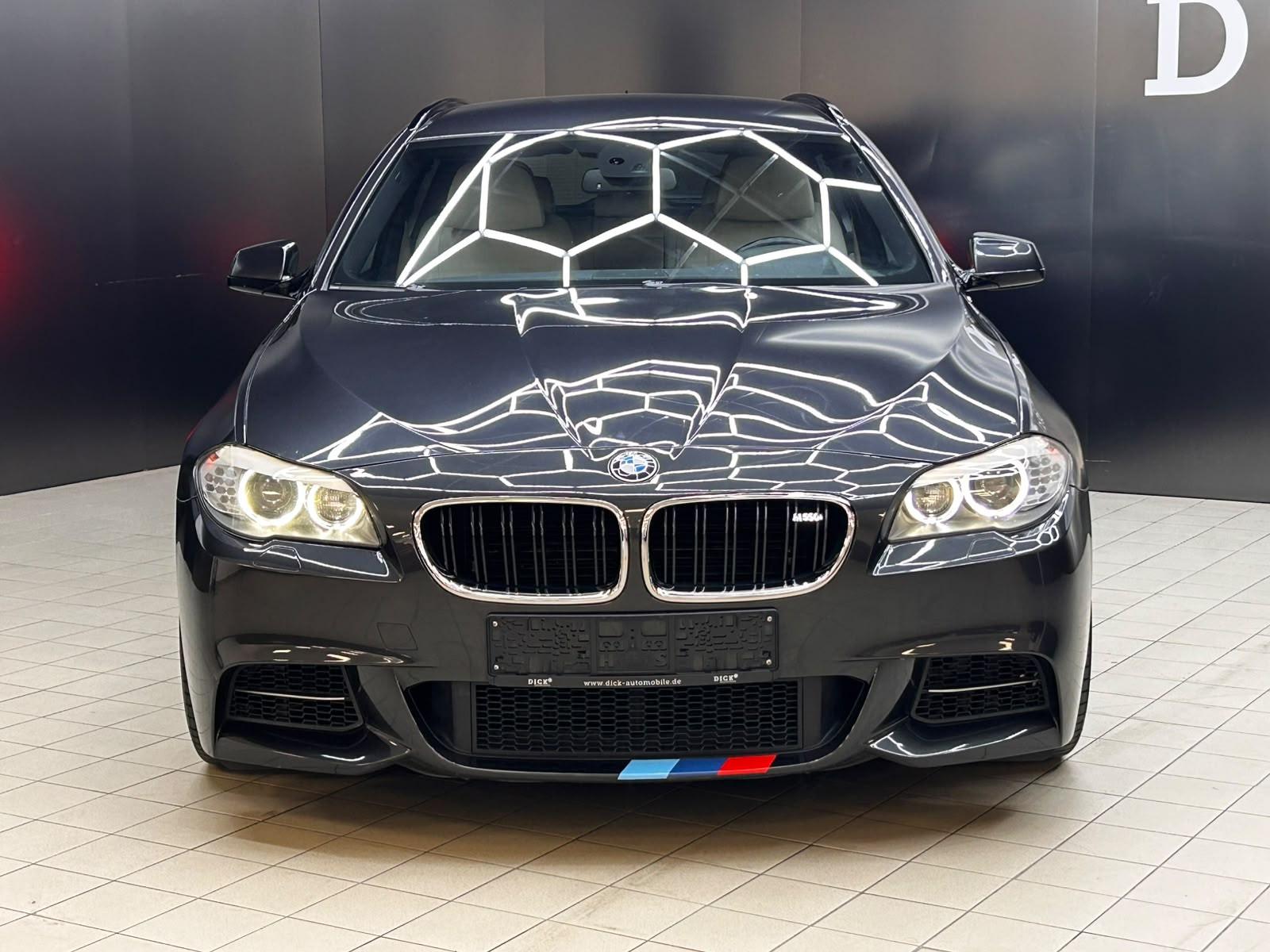 BMW 550i Touring | 408 ch | BVA | Affichage tête haute | Chauffage auxiliaire | Sièges chauffants avant/arrière | Soft Close | Attelage fixe