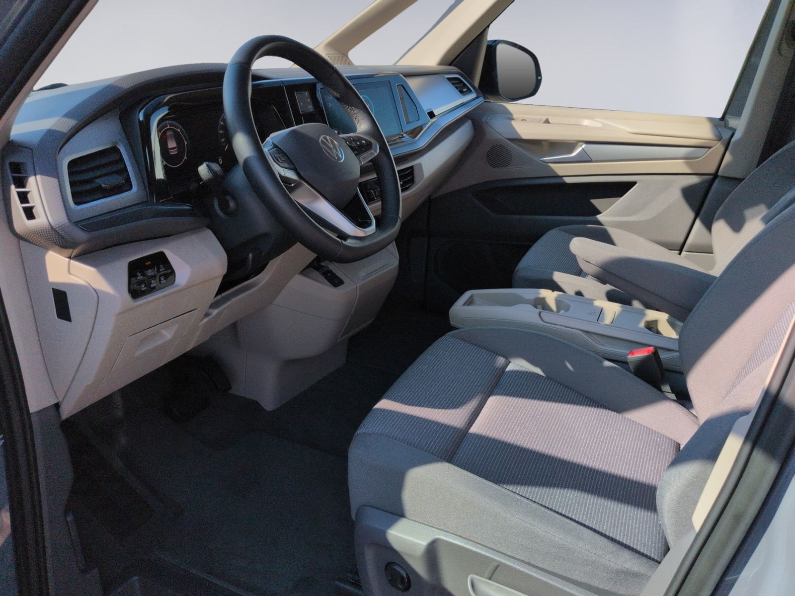 T7 Multivan 2.0 TDI LÜ Klima LED Navi Alu