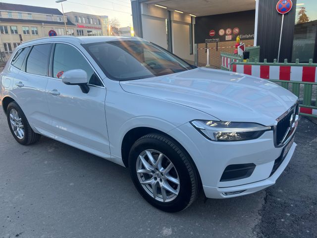 Volvo XC60 Momentum Pro AWD*PANO*ACC*T-LEDER